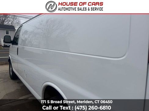 Used 2017 Chevrolet Express 3500 RWD image 11