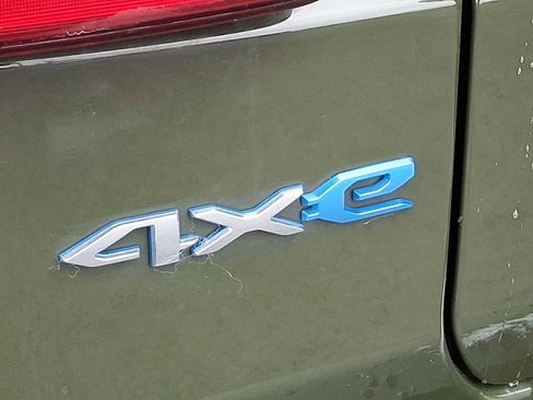 Used 2021 Jeep Wrangler Unlimited Sahara w/ Cold Weather Group image 30