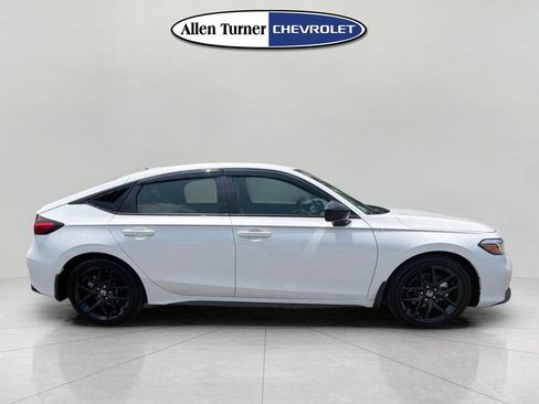 Used 2025 Honda Civic Sport image 3