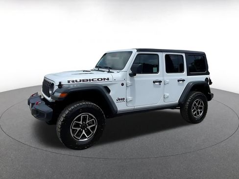 Used 2025 Jeep Wrangler Unlimited Rubicon AWD/4WD image 8