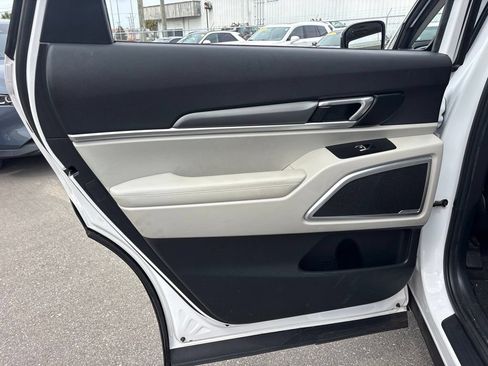 Used 2021 Kia Telluride S FWD image 12