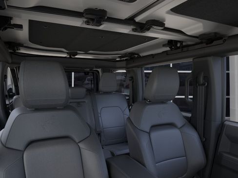 New 2026 Ford Bronco Outer Banks w/ Sasquatch Package AWD/4WD image 12