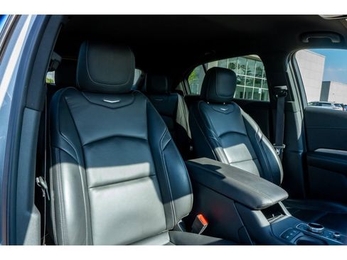 Used 2025 Cadillac XT4 Premium Luxury FWD image 17