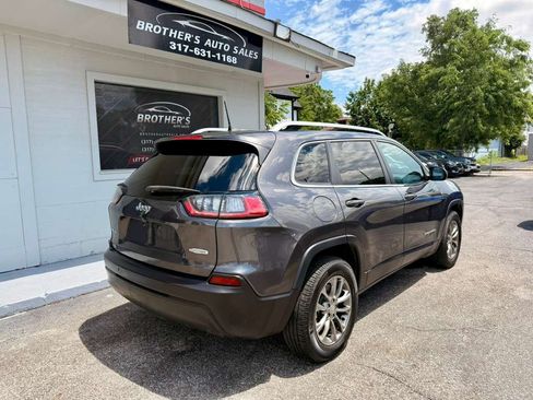 Used 2019 Jeep Cherokee Latitude Plus w/ Comfort/Convenience Group AWD/4WD image 17