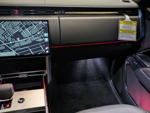 New 2026 Land Rover Range Rover SE AWD/4WD image 28