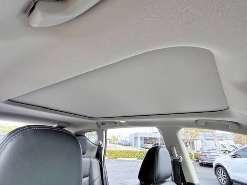 Used 2018 Nissan Murano Platinum w/ Cargo Package image 16