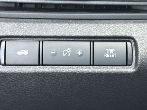 Certified 2025 Nissan Altima 2.5 S FWD image 14
