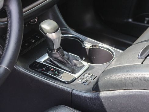 Used 2015 Toyota Highlander XLE AWD/4WD image 21