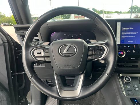 Used 2024 Lexus GX 550 w/ Accessory Package (2T) AWD/4WD image 25