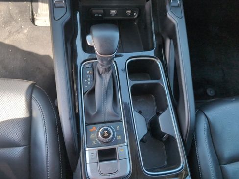 Used 2025 Kia Telluride S AWD/4WD image 16