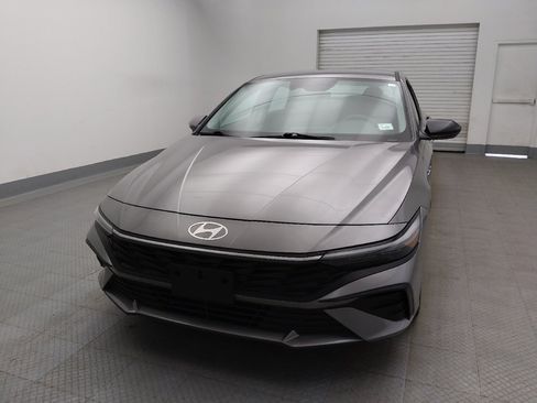 Used 2024 Hyundai Elantra SEL FWD image 15