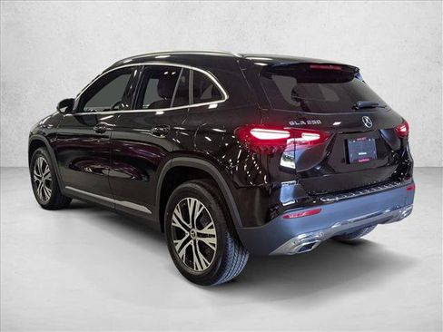 Used 2025 Mercedes-Benz GLA 250 image 8