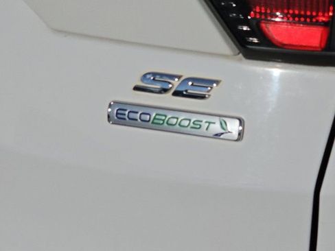 Used 2017 Ford Escape SE image 23