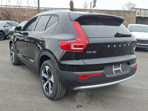 New 2025 Volvo XC40 B5 Core w/ Protection Package Premier image 4