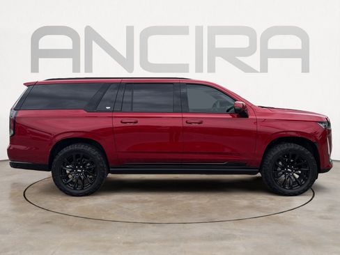 Used 2024 Cadillac Escalade ESV Sport w/ LPO, ONYX Package AWD/4WD image 12