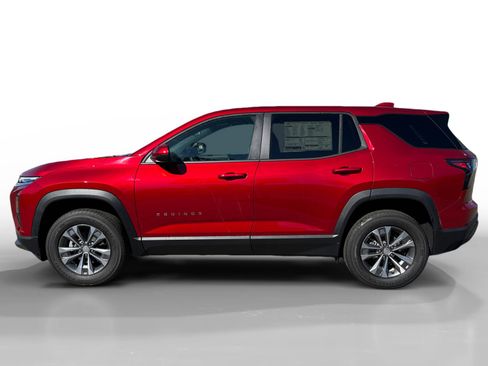 New 2026 Chevrolet Equinox LT w/ Convenience Package II FWD image 2