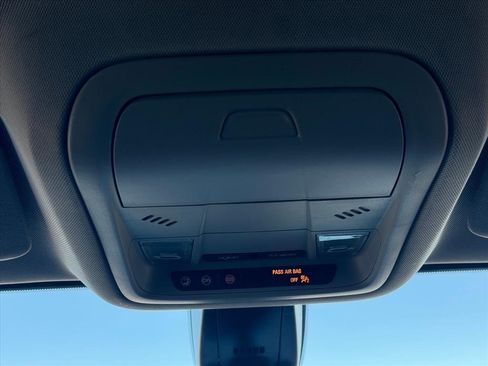 Used 2023 GMC Acadia SLE w/ Driver Convenience Package image 21