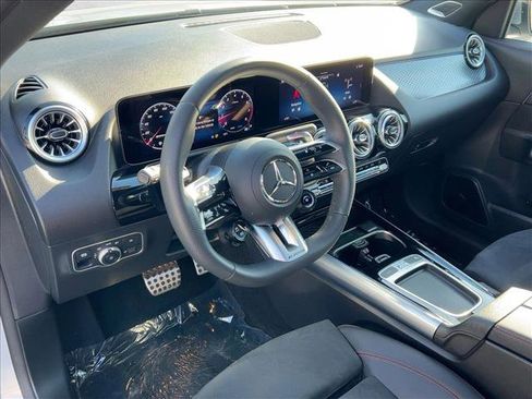 Used 2025 Mercedes-Benz GLA 35 AMG 4MATIC image 10