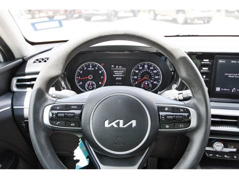Used 2023 Kia K5 LXS FWD image 9