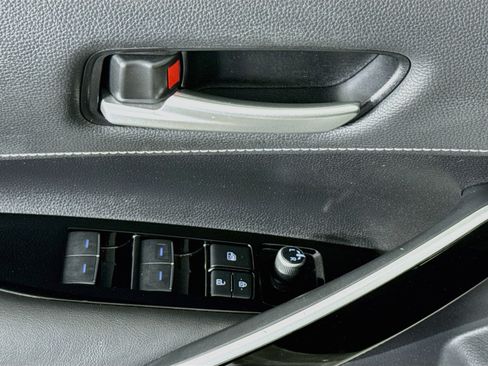 Used 2020 Toyota Corolla XSE FWD image 22