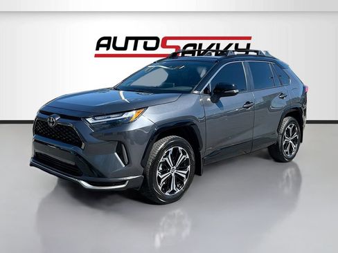 Used 2025 Toyota RAV4 XSE w/ Weather Package AWD/4WD image 3