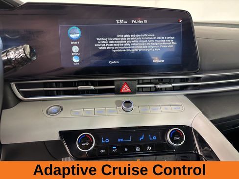 Used 2025 Hyundai Elantra Limited FWD image 14