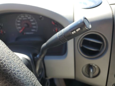 Used 2007 Ford F150 STX image 21