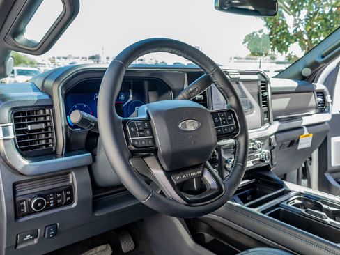 Used 2026 Ford F450 Platinum w/ FX4 Off-Road Package image 17