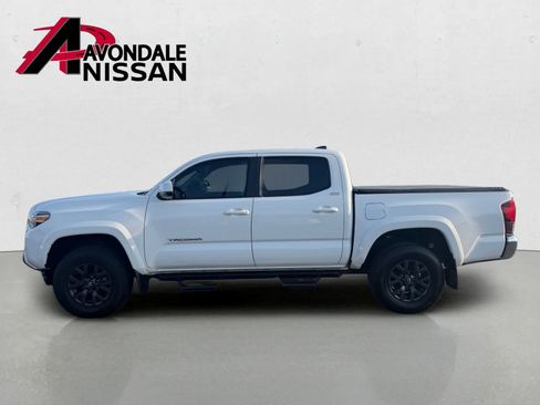 Used 2020 Toyota Tacoma SR5 RWD image 2