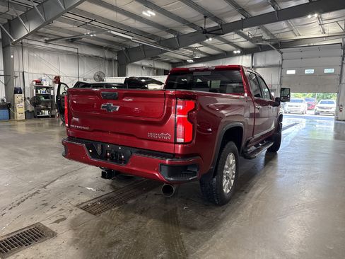 Used 2025 Chevrolet Silverado 2500 High Country w/ Technology Package AWD/4WD image 3