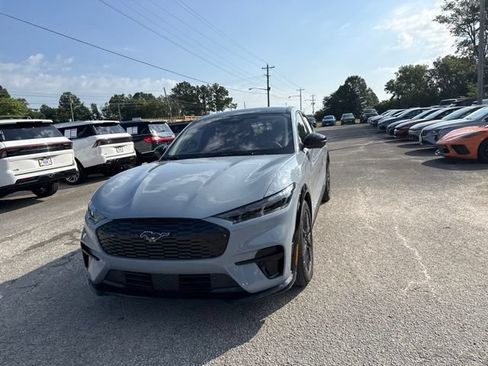 Used 2025 Ford Mustang Mach-E Premium w/ Sport Appearance Package AWD/4WD image 7
