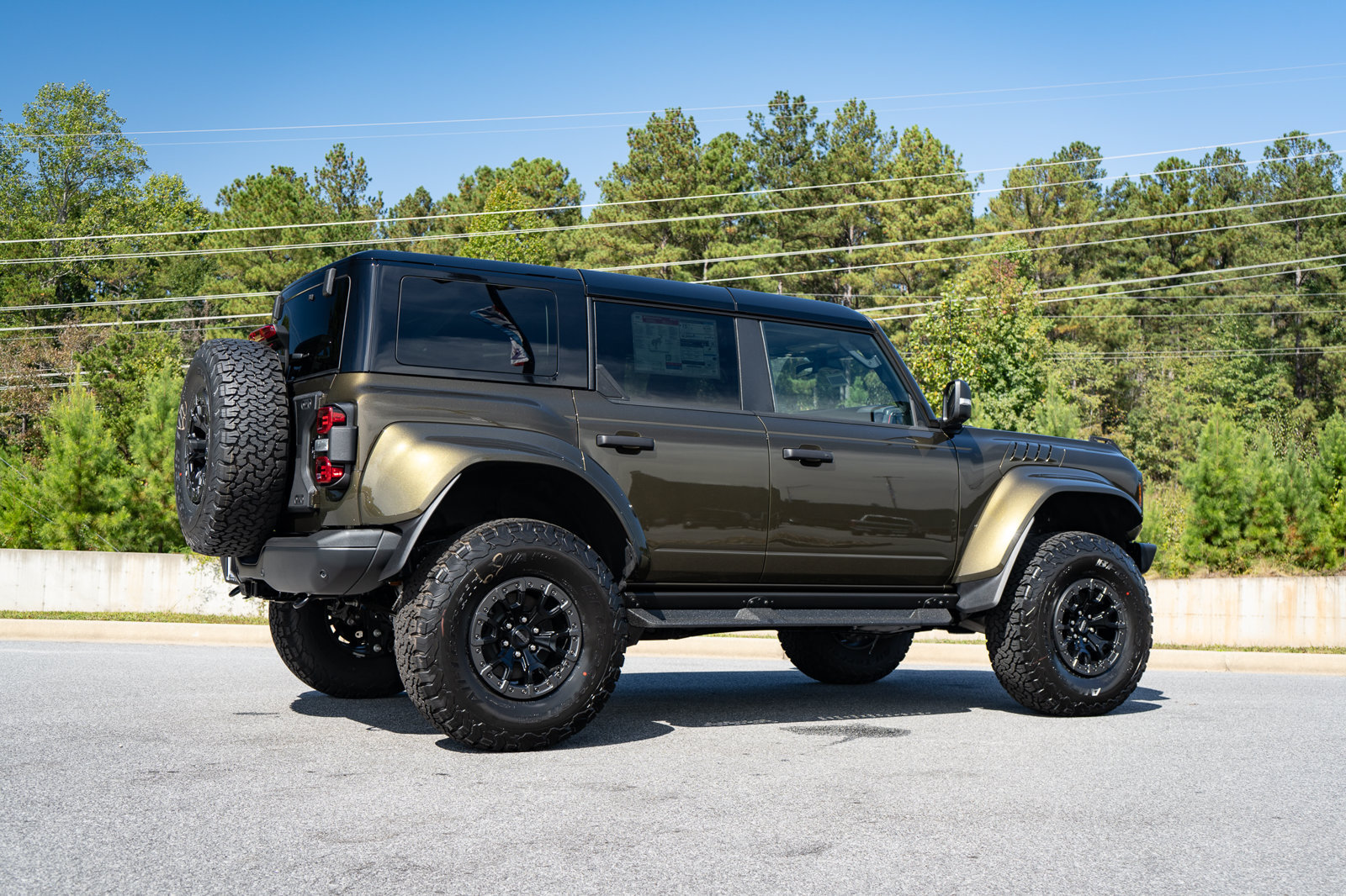 New 2026 Ford Bronco Raptor w/ Interior Carbon Fiber Pack AWD/4WD image 22