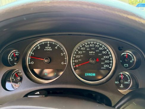 Used 2011 GMC Yukon Denali AWD/4WD image 14