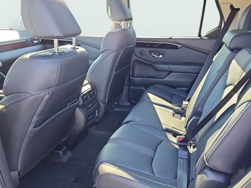 New 2025 Honda Pilot Touring image 23