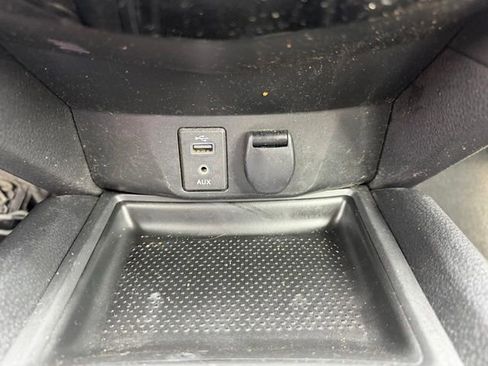 Used 2017 Nissan Rogue S FWD image 23