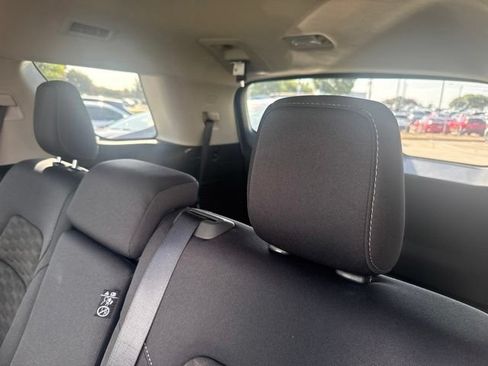 Used 2025 Nissan Pathfinder SV w/ Lighting Package (N92) FWD image 7