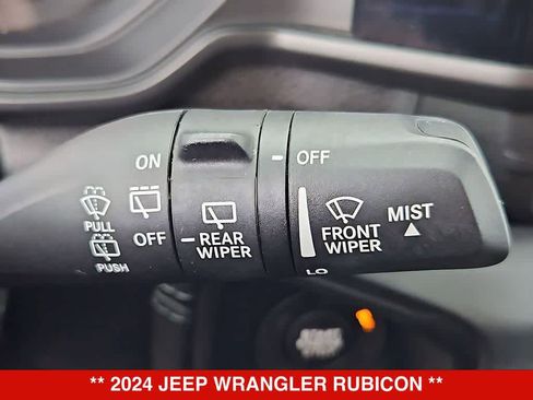 Used 2024 Jeep Wrangler Unlimited Rubicon AWD/4WD image 26