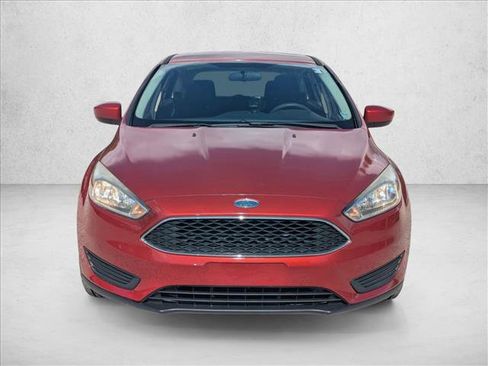 Used 2018 Ford Focus SE image 2