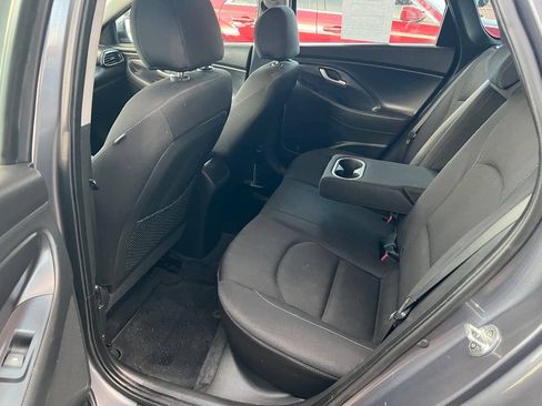 Used 2018 Hyundai Elantra GT FWD image 15