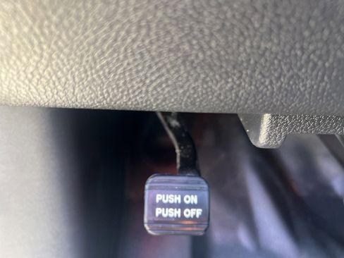 Used 2018 Nissan Titan S w/ S Utility Package image 12