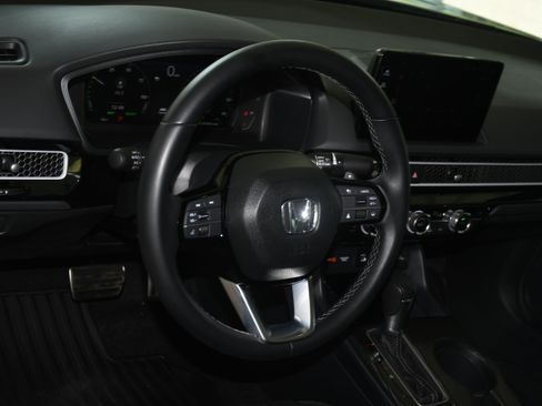 Certified 2025 Honda Civic Sport Touring image 9