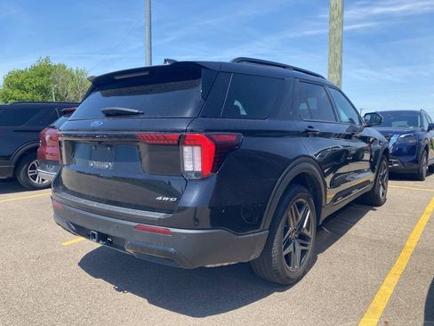 Used 2025 Ford Explorer ST-Line w/ ST-Line Street Pack AWD/4WD image 10