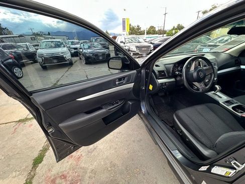 Used 2010 Subaru Outback 2.5i Premium AWD/4WD image 12