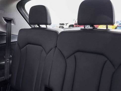 Used 2024 Audi Q7 2.0T Premium Plus image 17