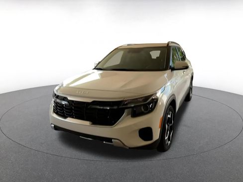 Used 2025 Kia Seltos S image 7