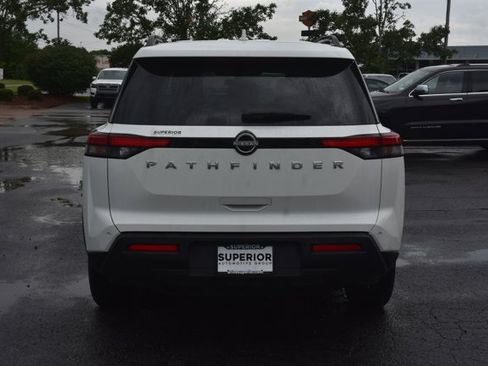 Used 2025 Nissan Pathfinder SV FWD image 6
