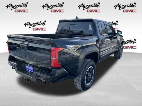 Used 2025 Toyota Tacoma SR5 image 4