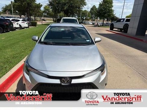 Used 2022 Toyota Corolla LE w/ LE Convenience Package FWD image 1