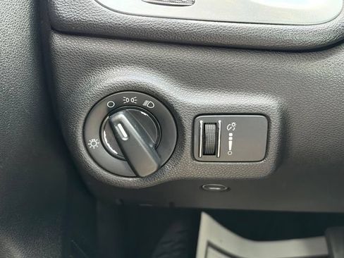 Used 2016 Dodge Dart SE w/ Convenience Group FWD image 19