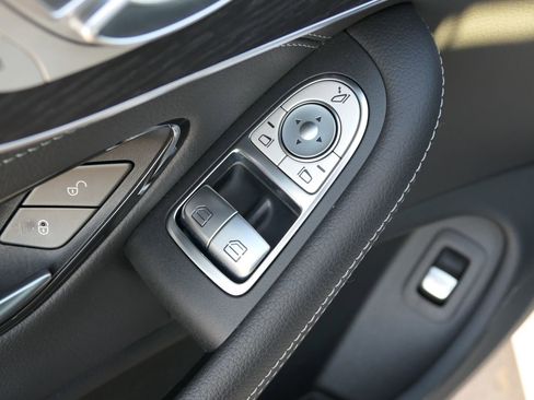 Used 2022 Mercedes-Benz C 300 Coupe image 13